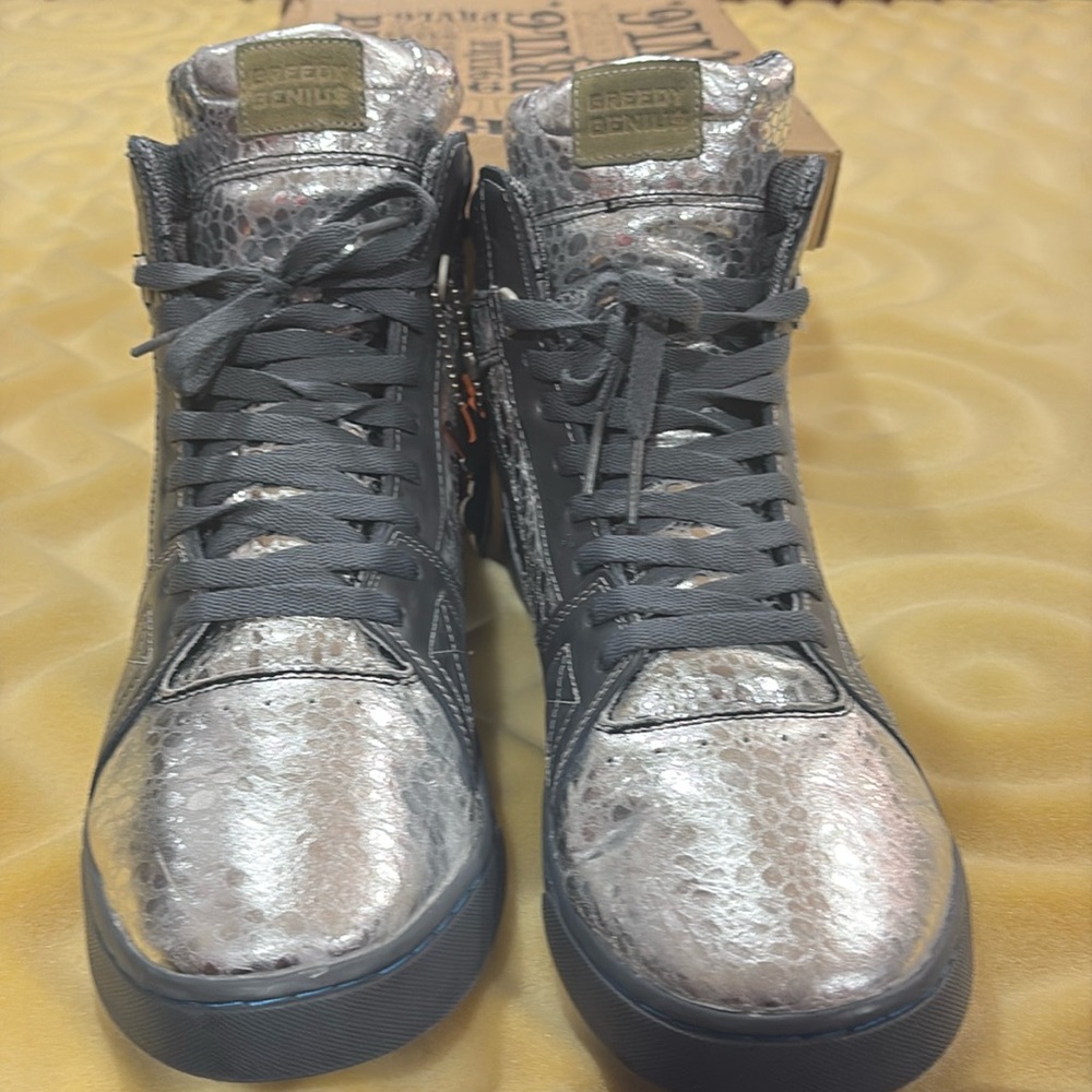 Men’s Greedy Genius Nova Cool Breeze high top sneakers Silver/dark gray size 13.